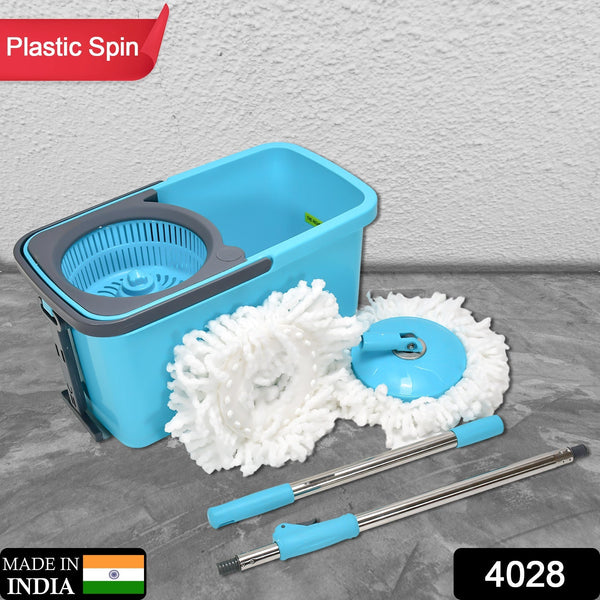 Floor mop with easy spin and bucket